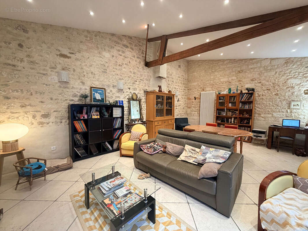 Maison 100m² à rochefort - photo 2