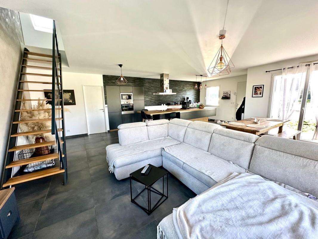 Maison à BEAUMONT-SUR-SARTHE