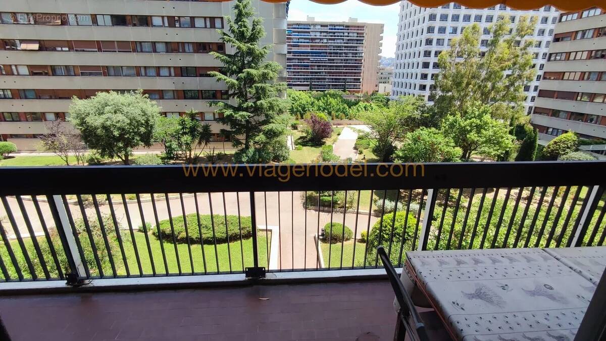 Appartement à MARSEILLE-6E