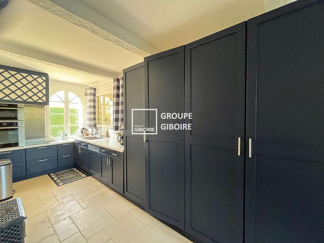 A vendre - agence giboire - demeure d'exception aux portes de rennes de plus de 227m² sur un parc arbore de 2355 m² - photo 9