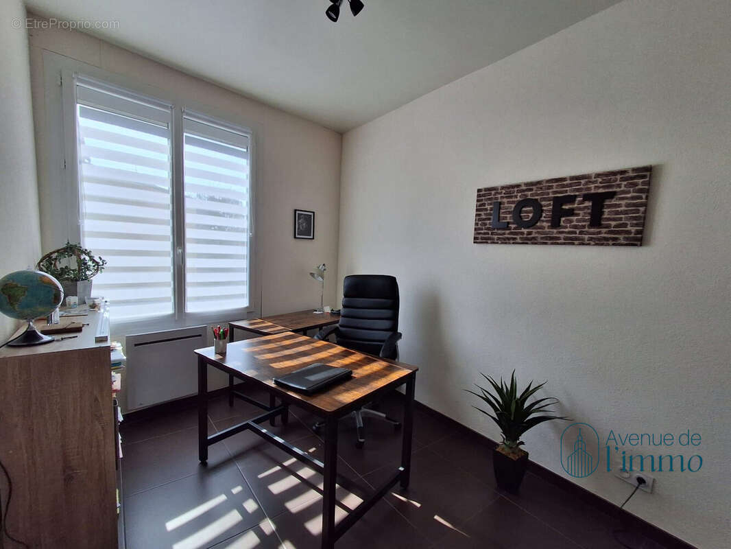 Appartement 100 m² à Cholet  - photo 2