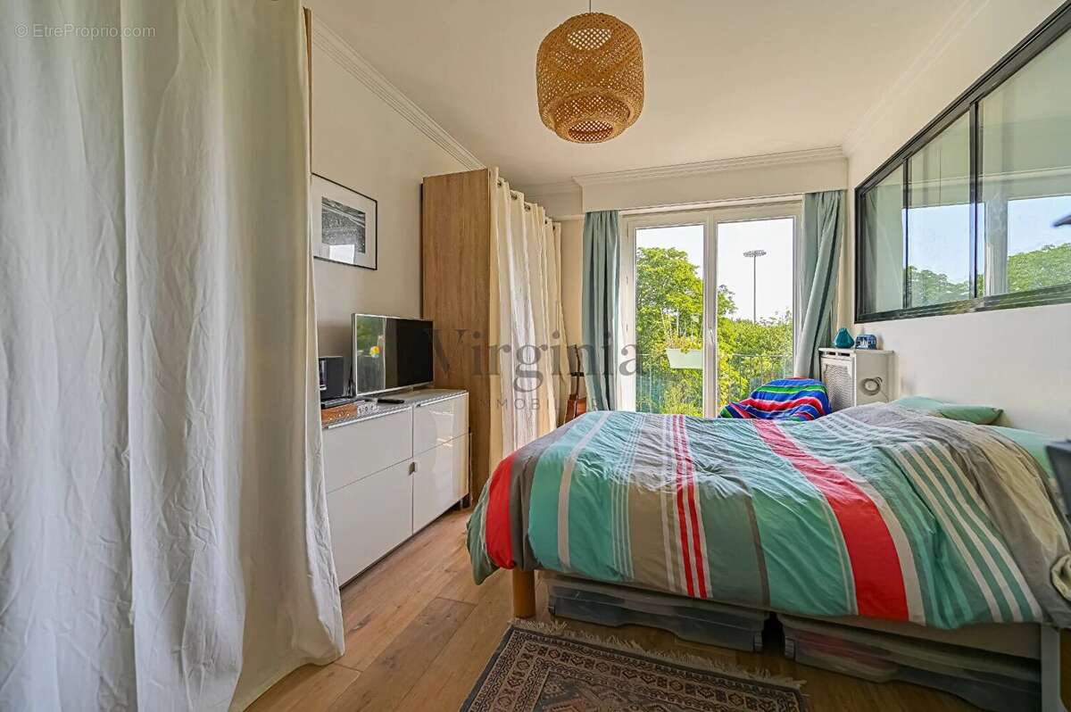 Appartement à CHARENTON-LE-PONT