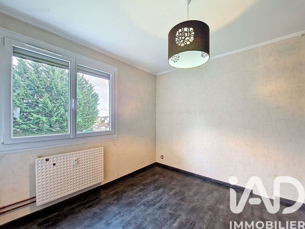 Photo 9 - Appartement à DECINES-CHARPIEU