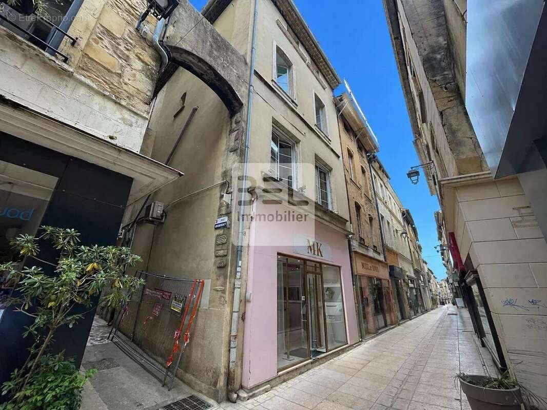 Appartement à BAGNOLS-SUR-CEZE
