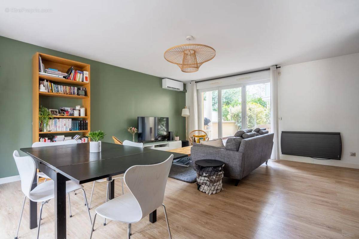 Appartement à LE PERREUX-SUR-MARNE