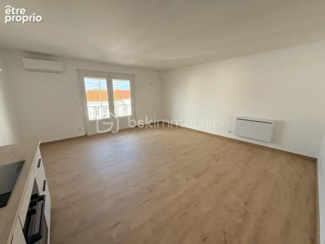 ROYAN centre-ville - appartement 45m2 entièrement rénové avec balcon - photo 5