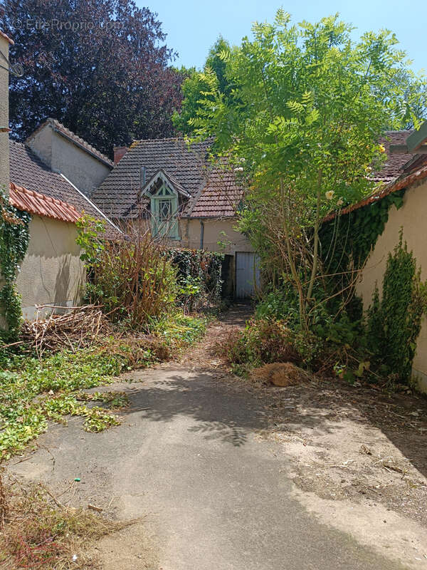 Maison à SANCERGUES