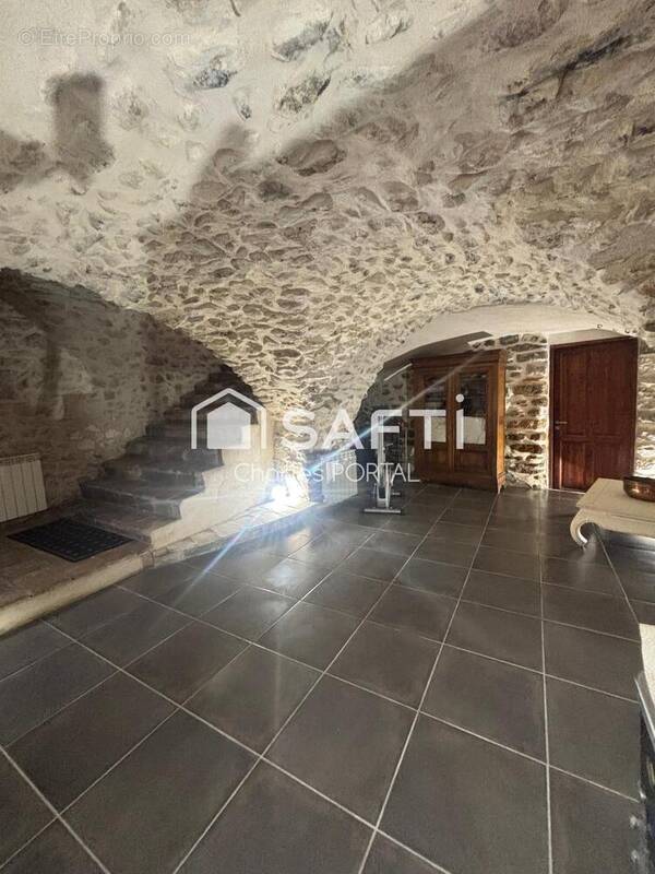 Photo 1 - Maison à SAINT-VICTOR-DE-MALCAP