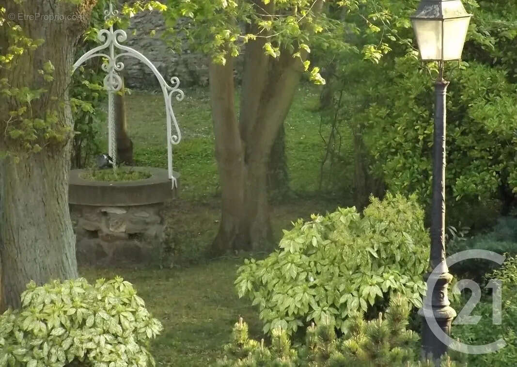 Maison à SAINT-MAUR-DES-FOSSES