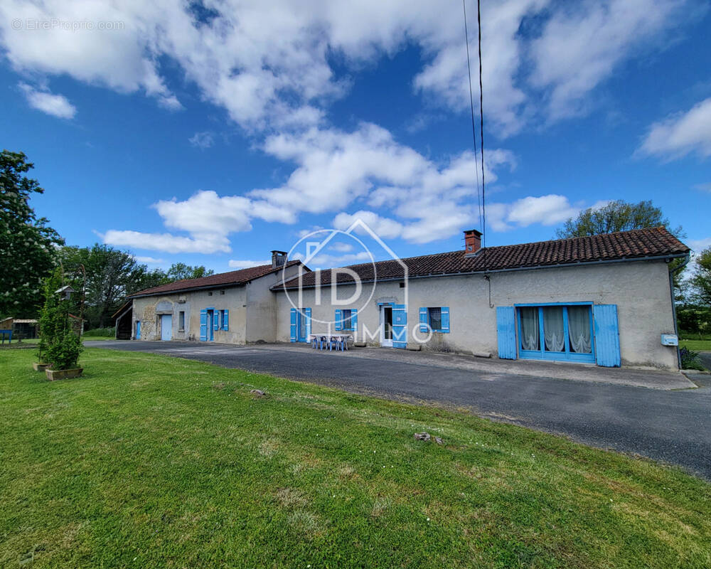 Maison à SAINT-PRIVAT-DES-PRES