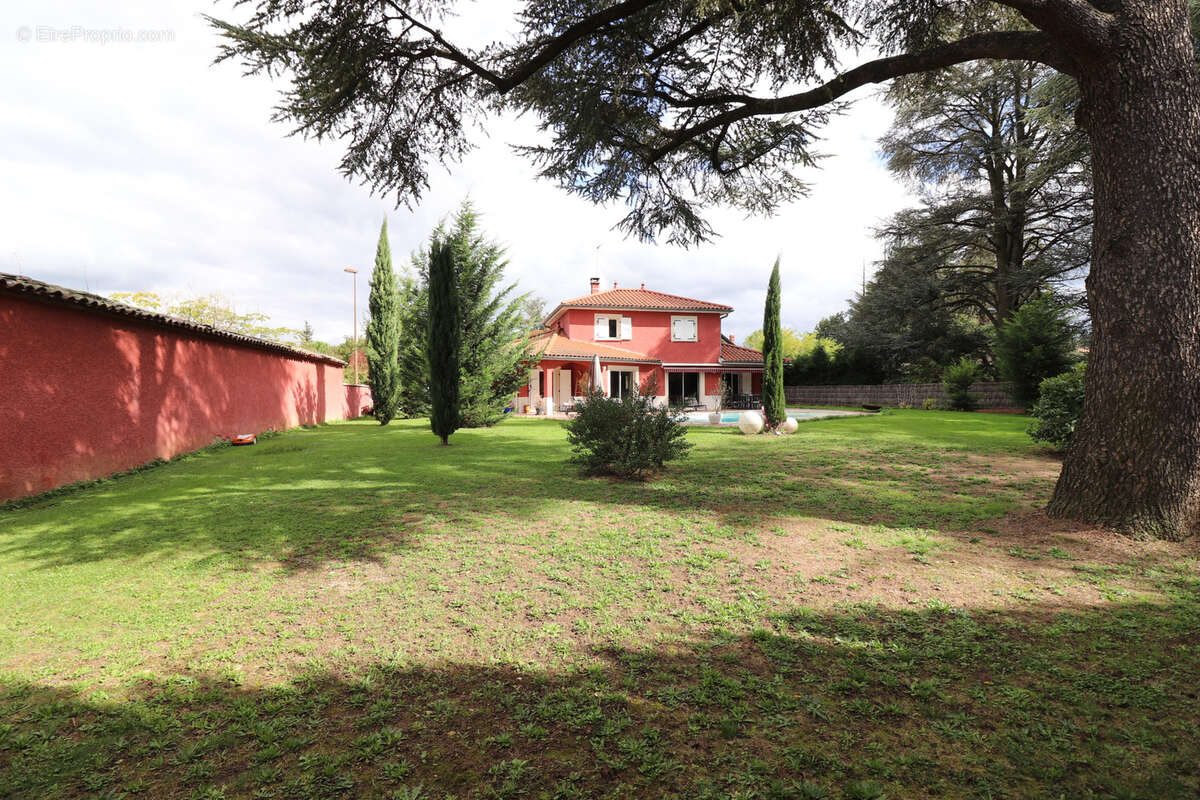 Maison à CHARBONNIERES-LES-BAINS