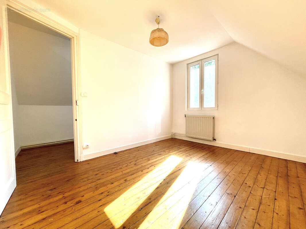 Maison à SAINT-QUENTIN