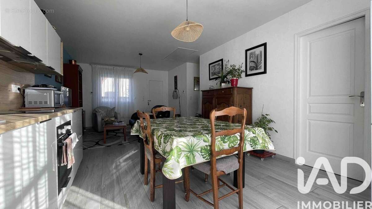 Photo 4 - Maison à LA VILLE-AUX-DAMES