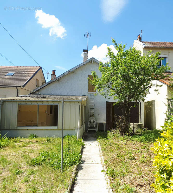Maison à TREMBLAY-EN-FRANCE
