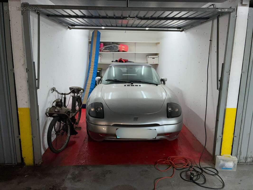 Parking à CHARENTON-LE-PONT