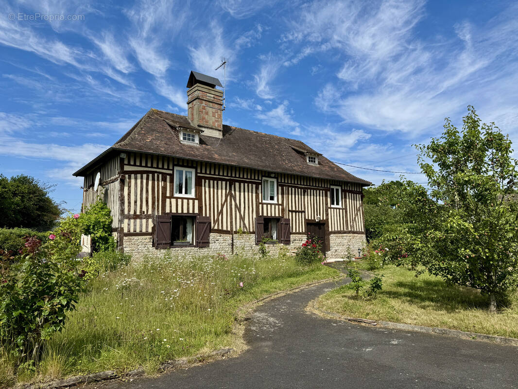 Maison à DOUVILLE-EN-AUGE