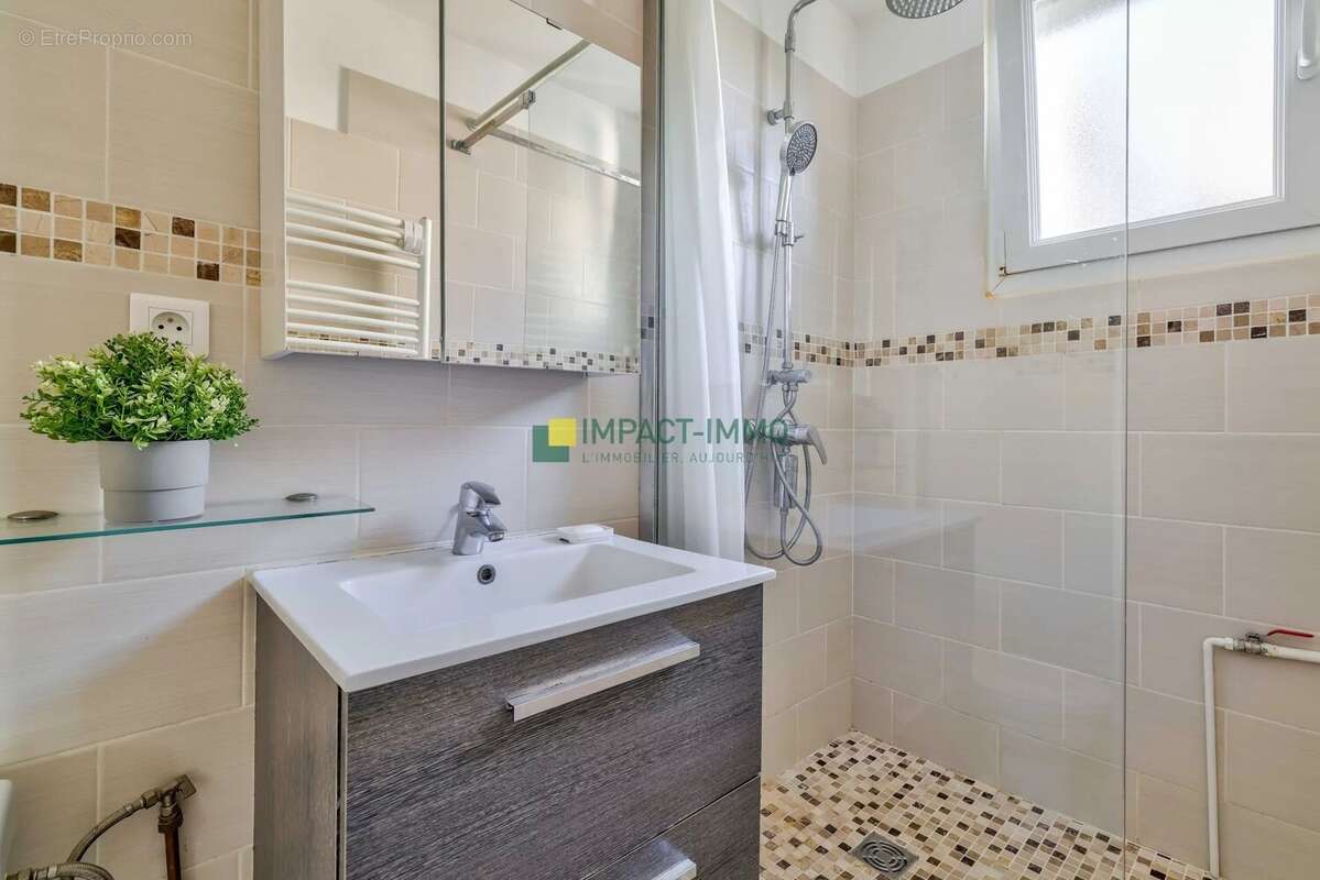 Appartement à COLOMBES