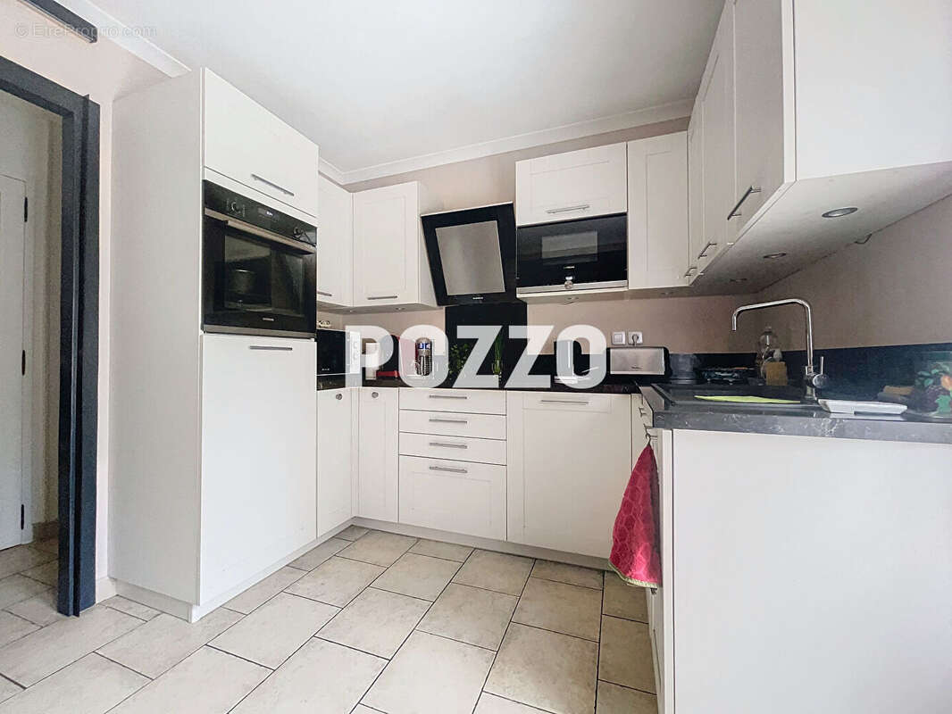 LA RIVIERE SAINT SAUVEUR : maison T6 (111 m²) à vendre - photo 5