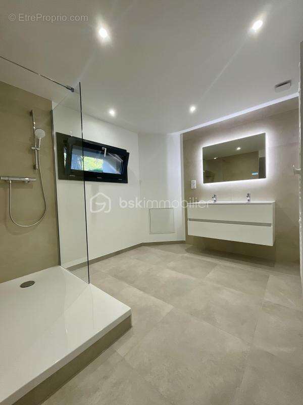 Maison à SAINT-FARGEAU-PONTHIERRY