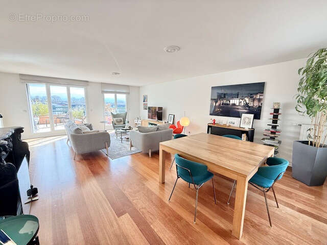 Appartement à DIVONNE-LES-BAINS