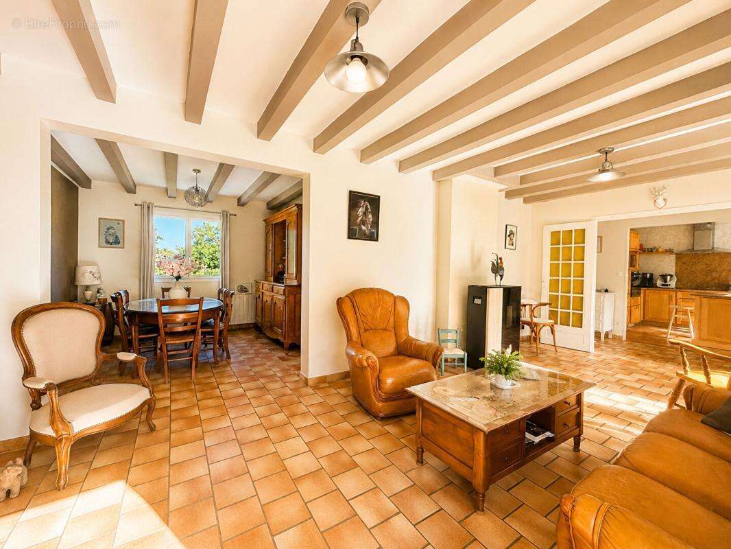 Maison rénovée sur 2 ha avec box chevaux - Secteur Mamers - photo 5