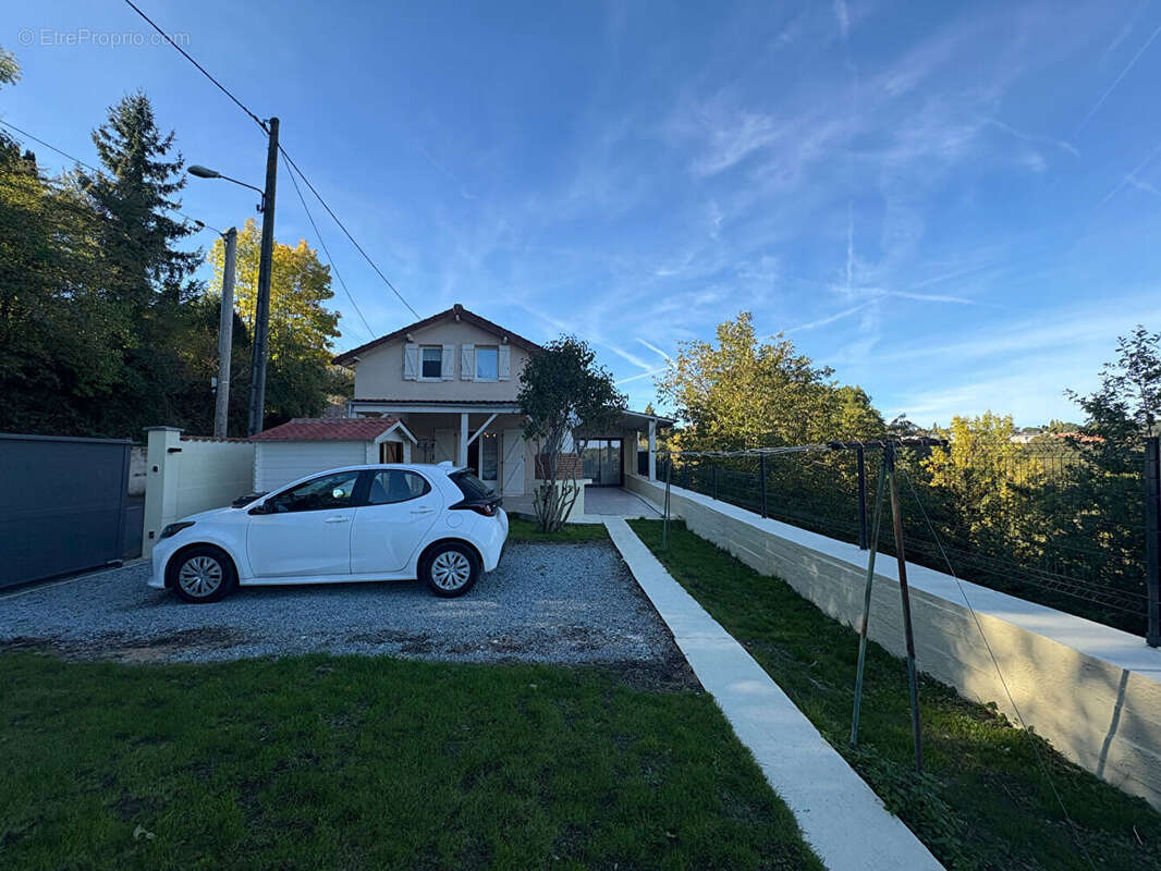 Maison à AIXE-SUR-VIENNE