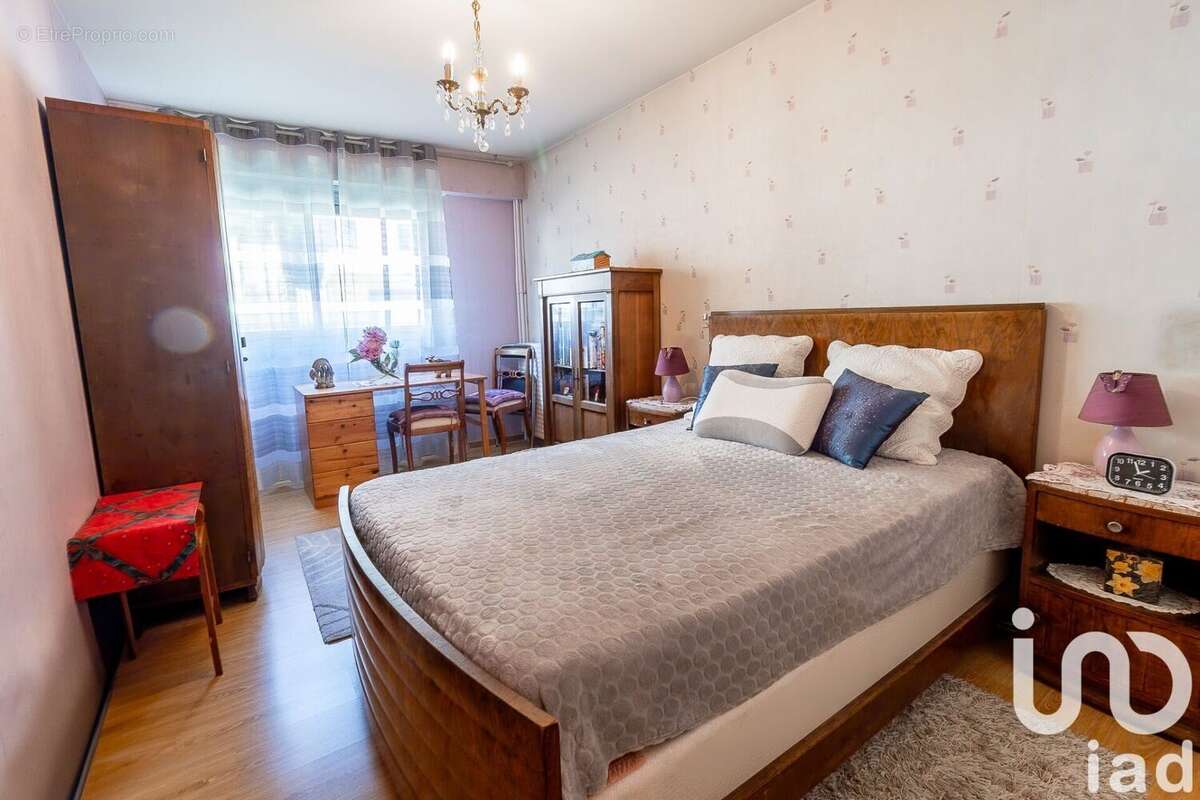 Photo 5 - Appartement à LE PLESSIS-ROBINSON