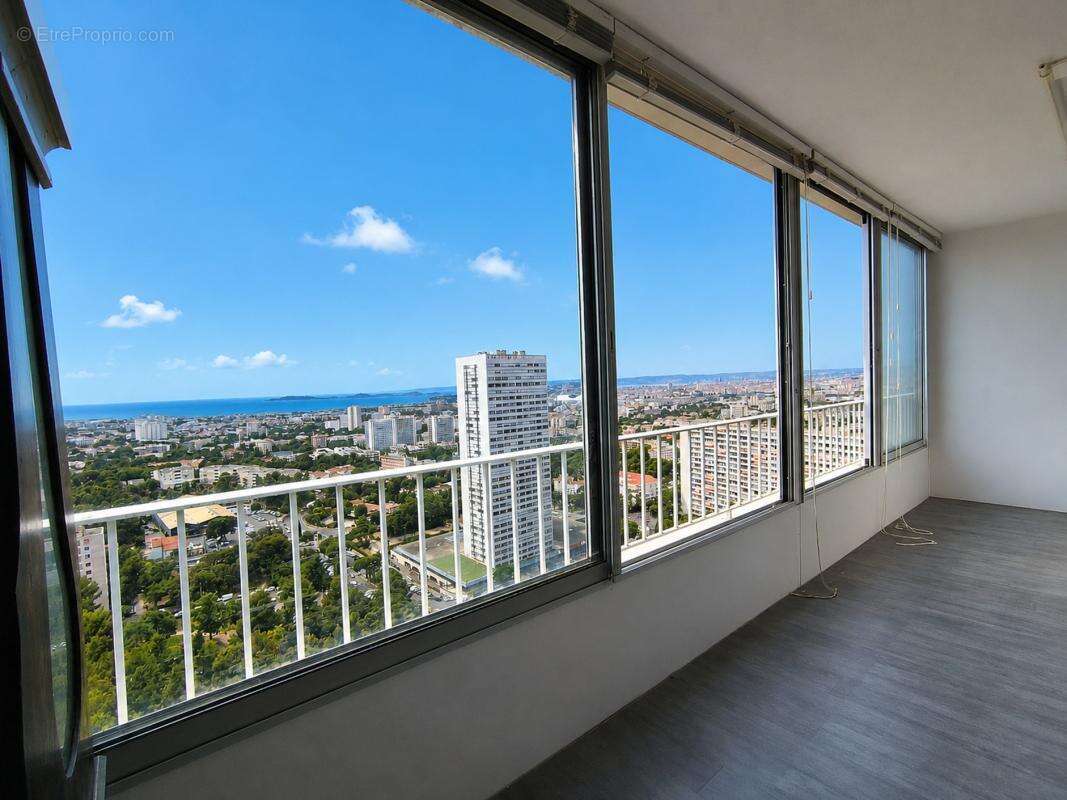 Appartement à MARSEILLE-9E