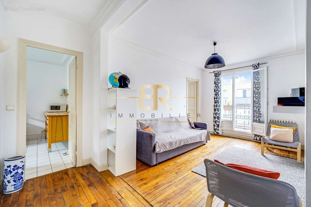 Appartement à PARIS-18E