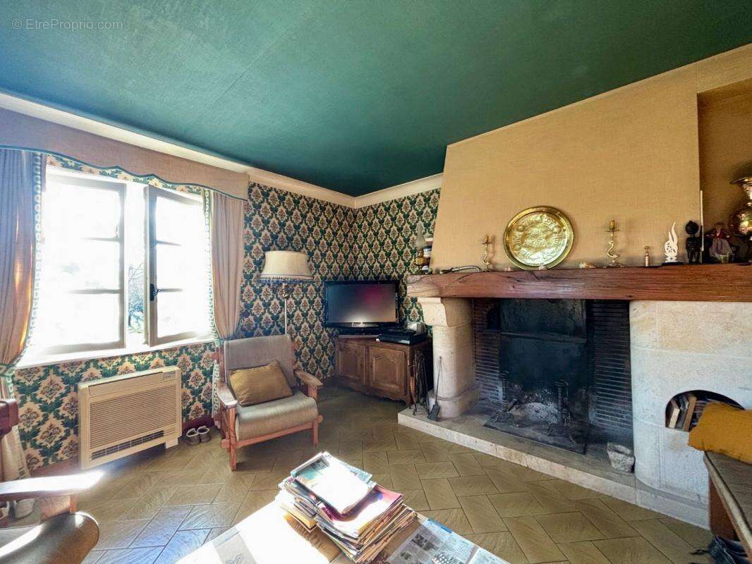 Maison à LAMAGDELAINE