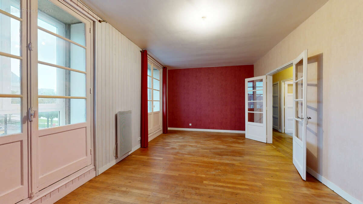 Maison à SAINT-HILAIRE-DU-HARCOUET