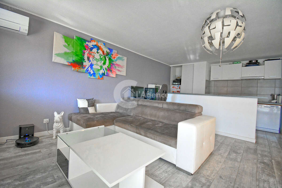 Appartement à MANDELIEU-LA-NAPOULE