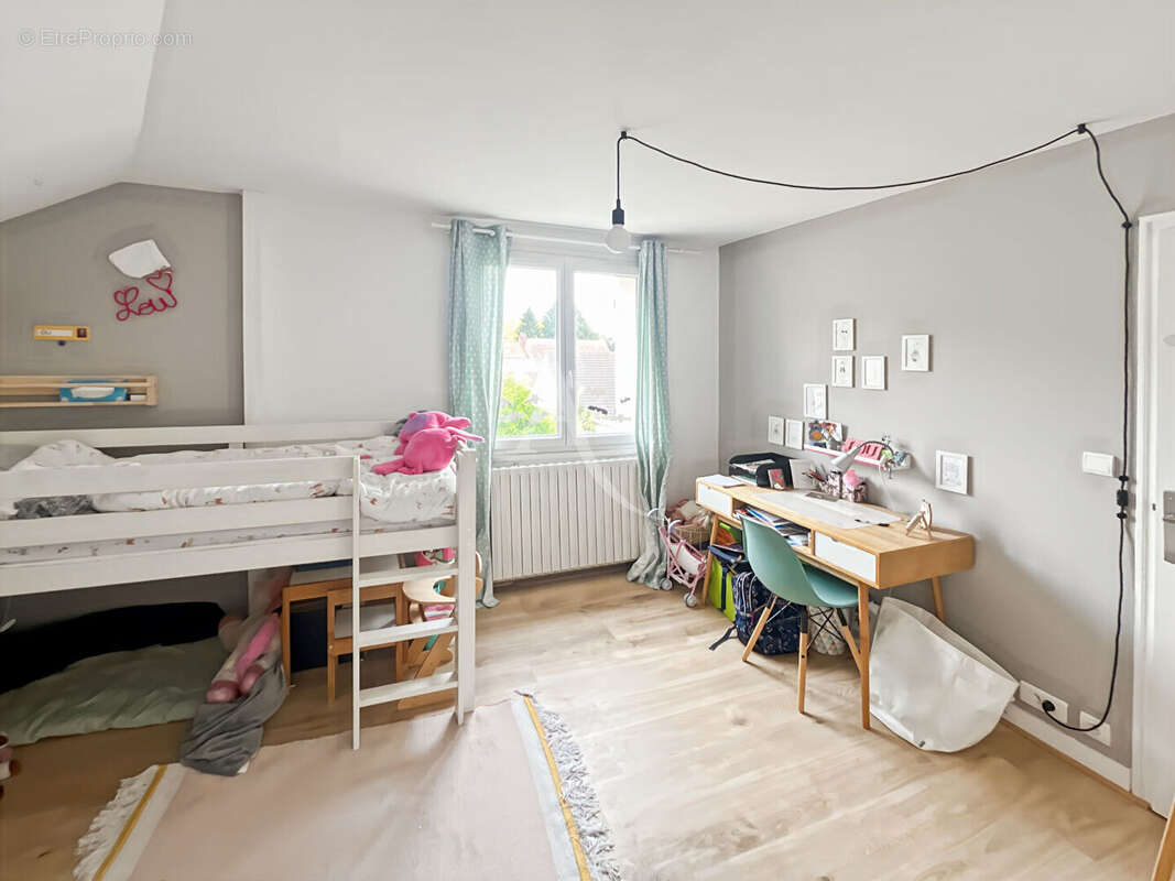 Maison à VAUX-SUR-SEINE