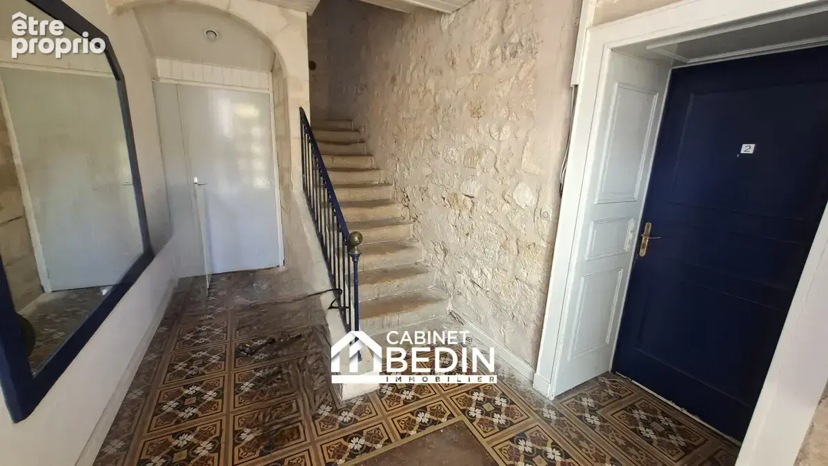 Appartement 359 m² à Saint-Andre-De-Cubzac  - photo 2
