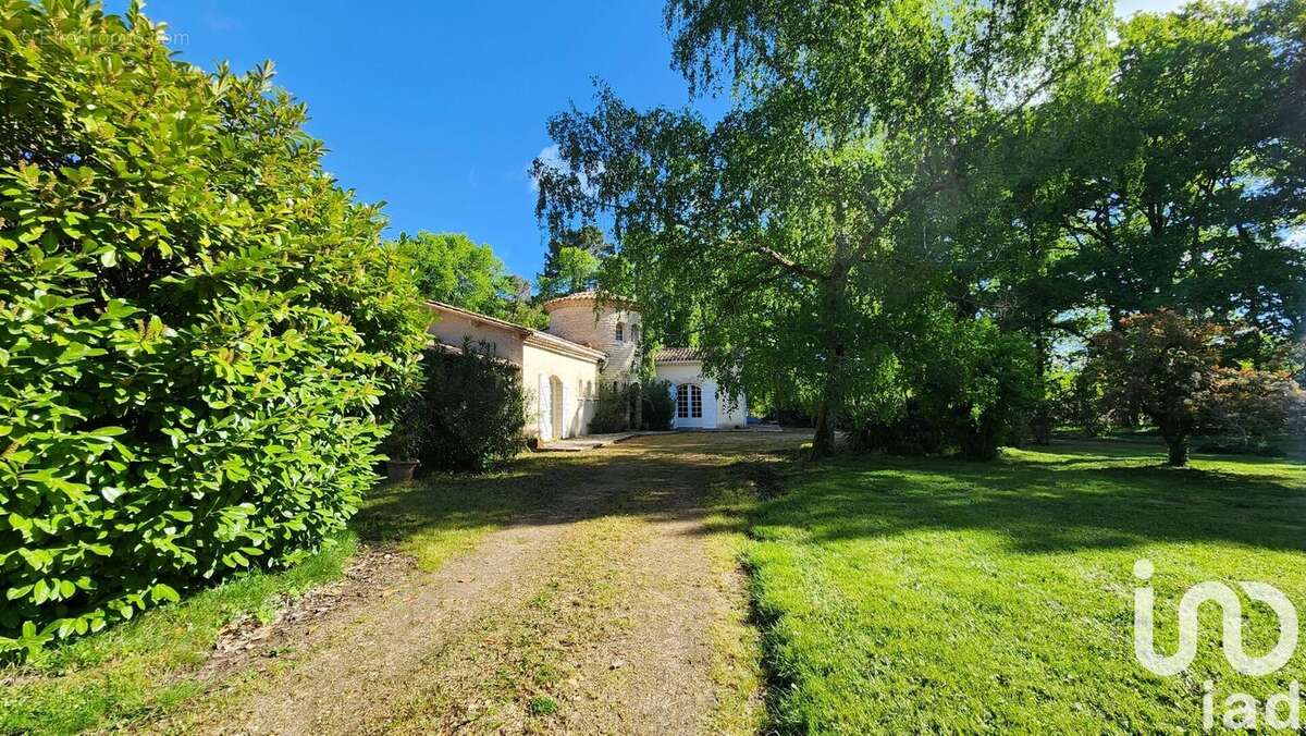 Photo 4 - Maison à MENESPLET