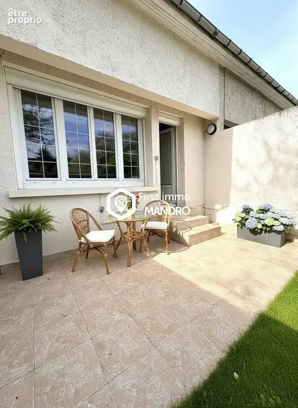 Appartement 3 pièces 84 m² à vendre à Saint-Thibault-Des-Vignes (77400) - photo 3