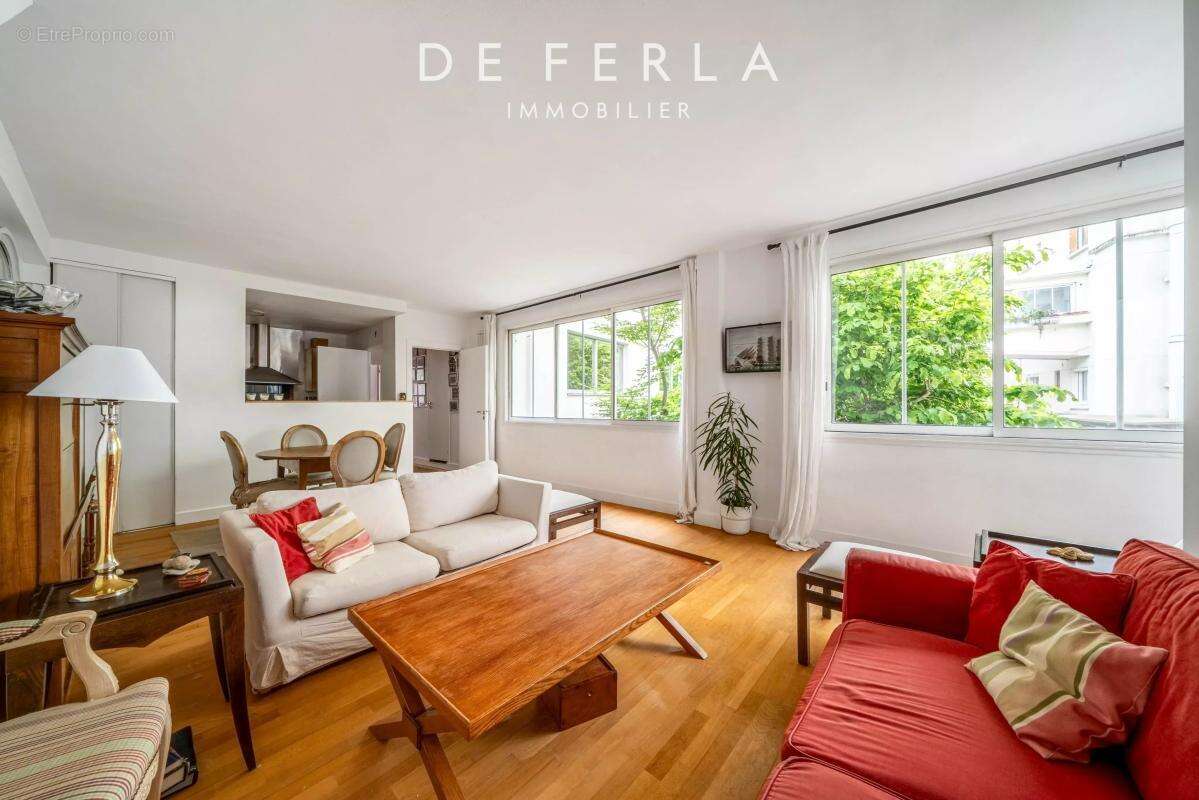 Appartement à PARIS-15E