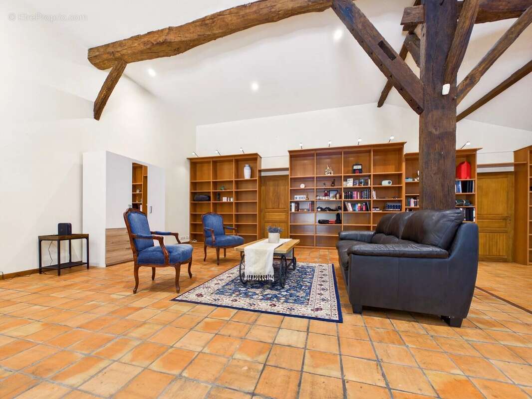 Fabuleuse maison en pierre avec piscine et joli jardin - photo 5