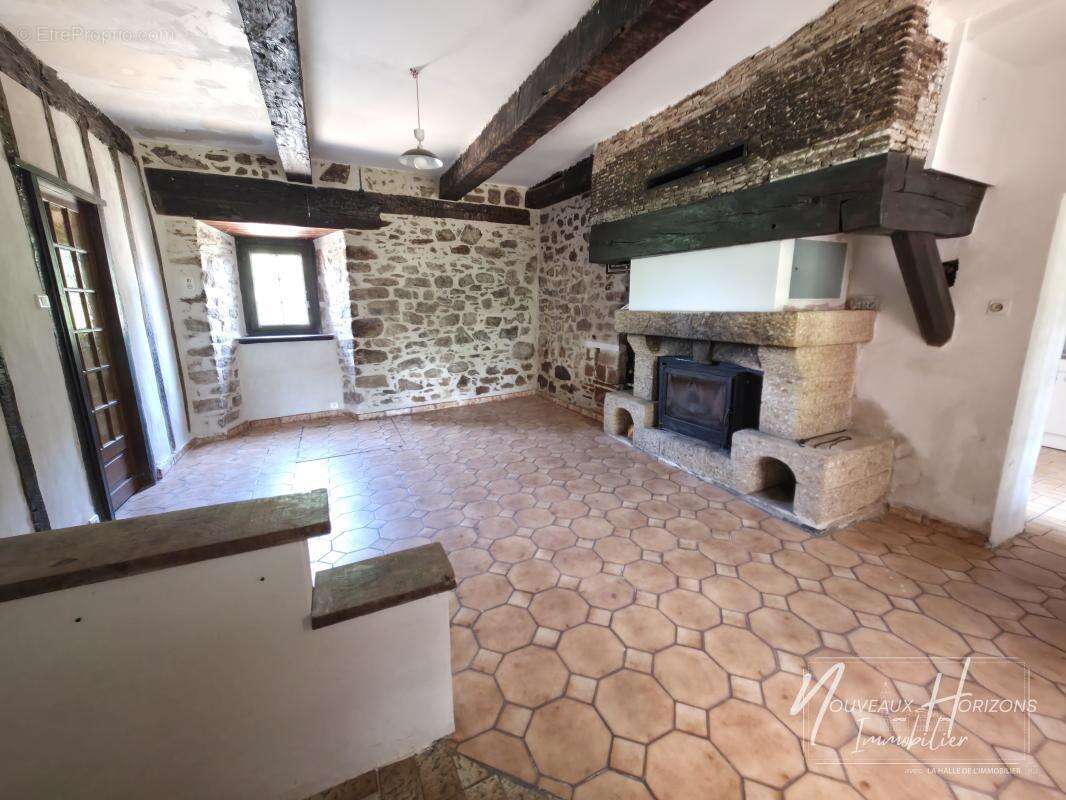 Maison à JANAILHAC