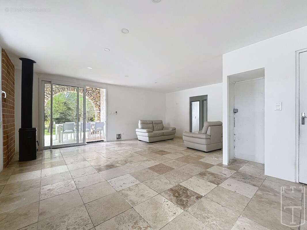 Maison à VALLON-PONT-D&#039;ARC