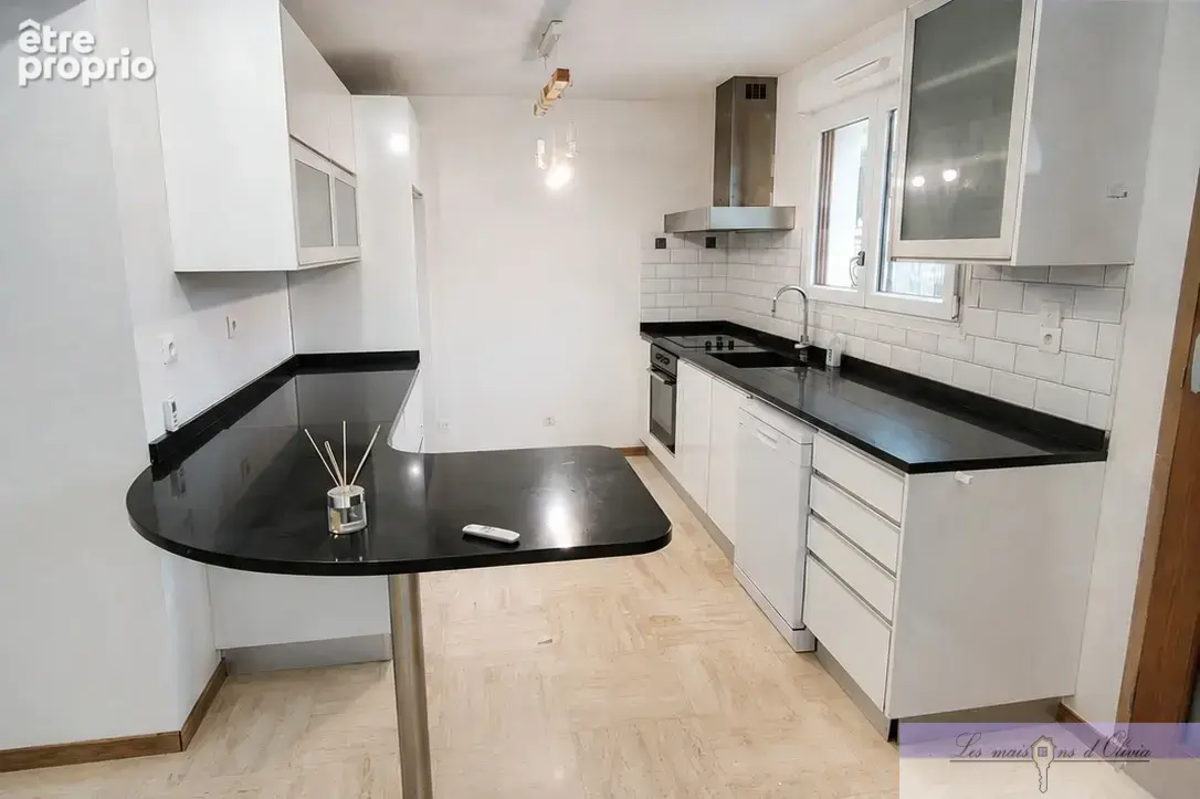 Dans une maison, 3 pièces 70m2  avec espace extérieur et stationnements  à Noiseau - photo 3