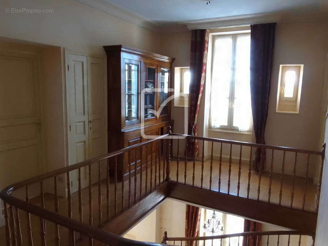 Maison à OBJAT