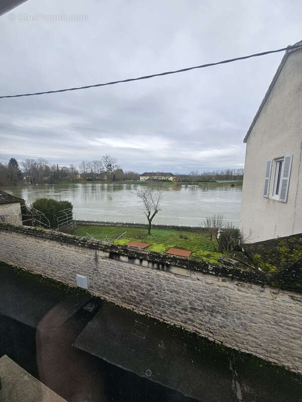 Maison à VERDUN-SUR-LE-DOUBS