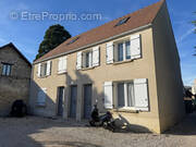 Appartement à PLAILLY