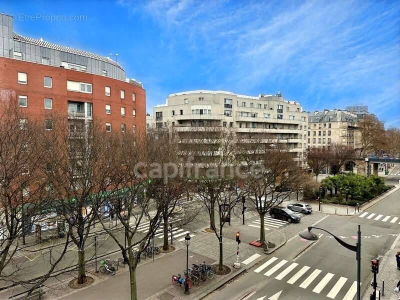 Appartement à PARIS-19E