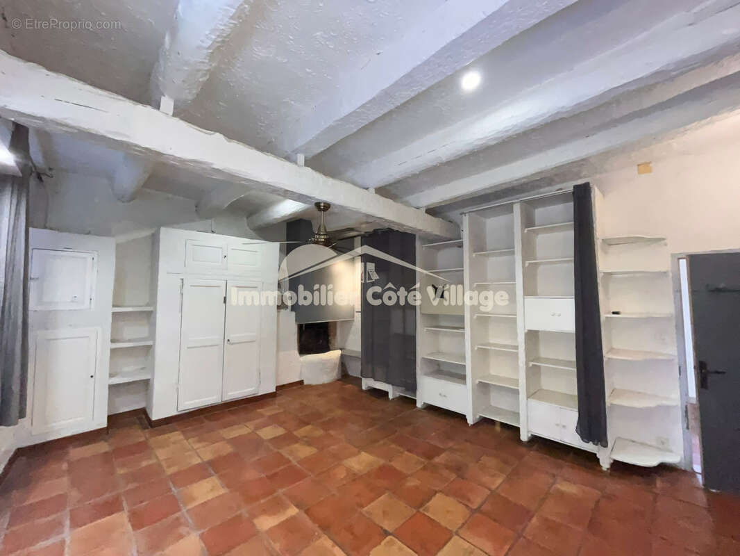 Appartement à TOUET-DE-L'ESCARENE