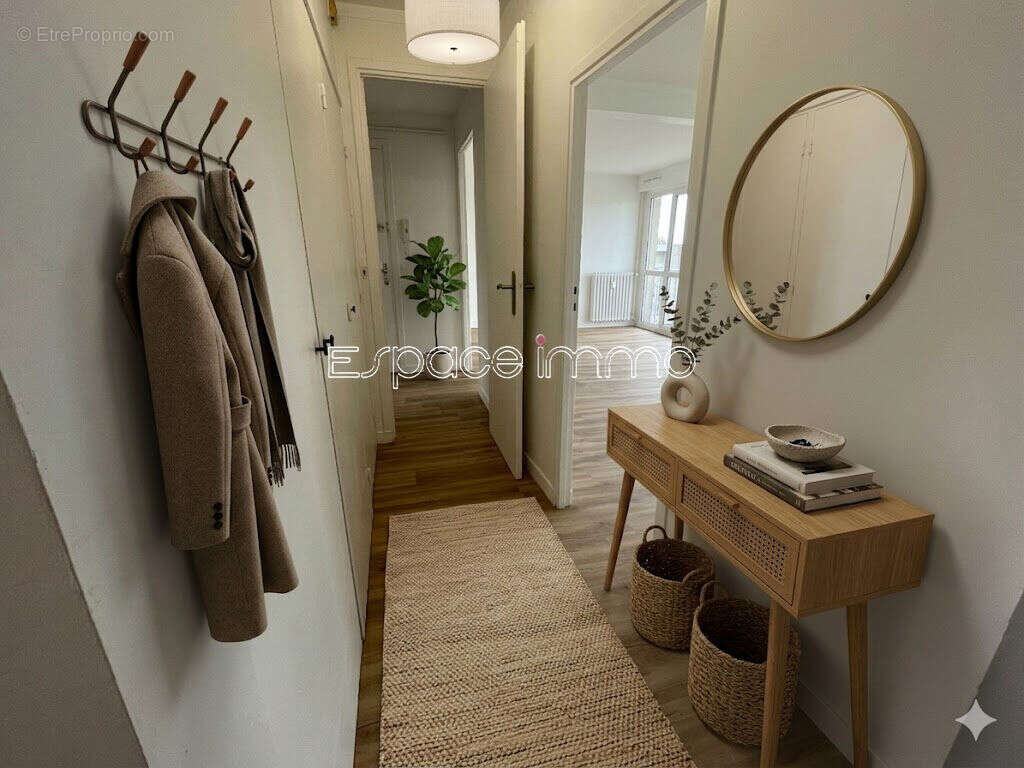 Appartement à MONT-SAINT-AIGNAN