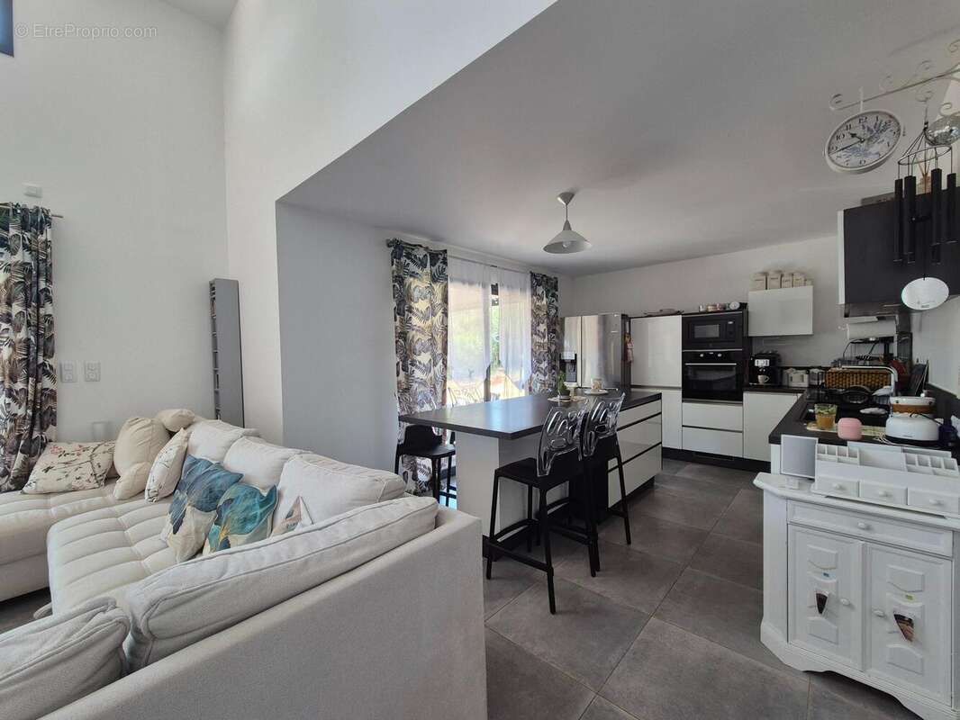Photo 3 - Maison à LE LUC