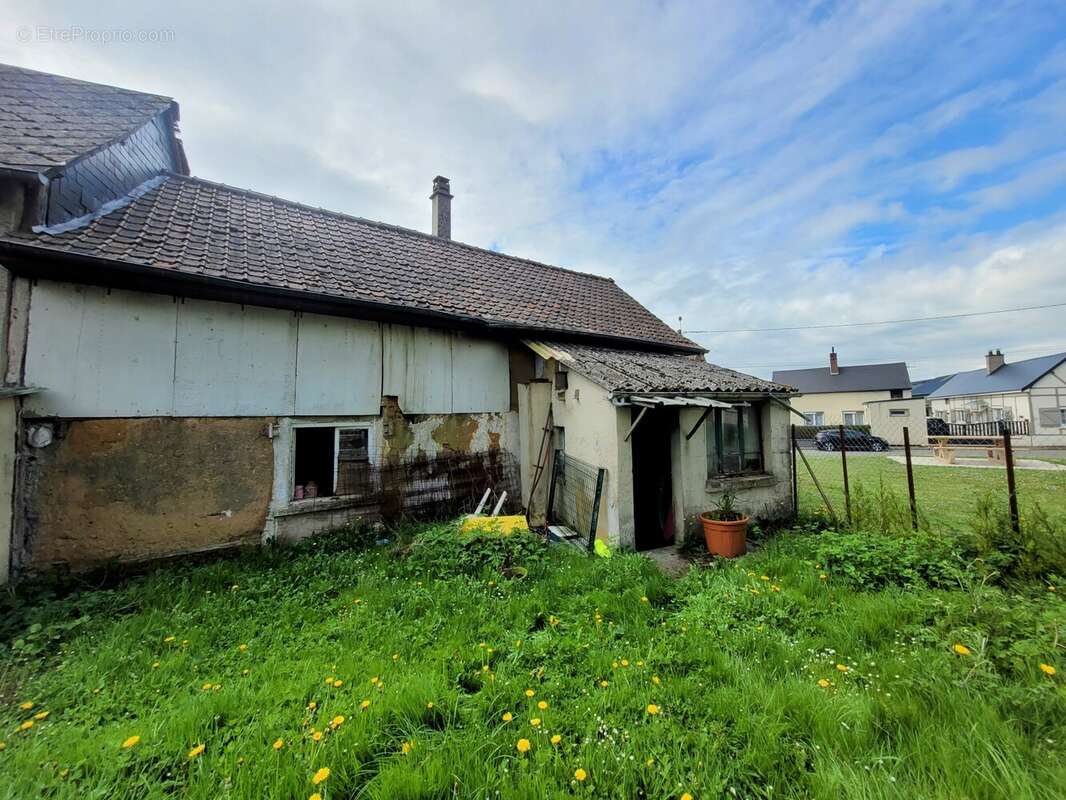 n°8 - Maison à NEUVILLE-COPPEGUEULE