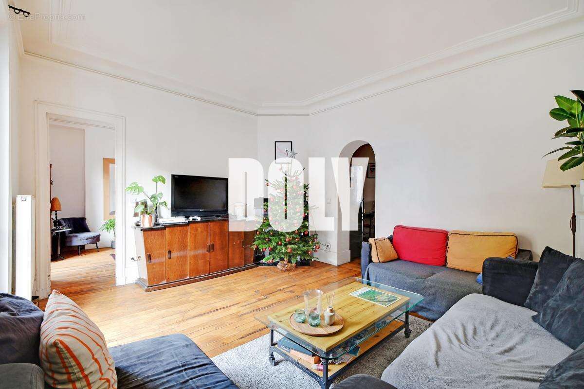 Appartement à PARIS-18E